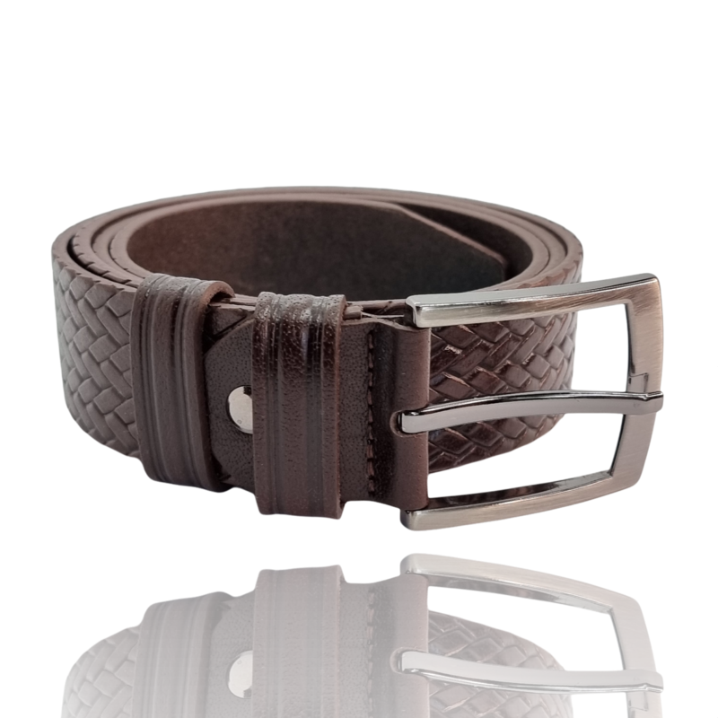 Men's leather brown belt...